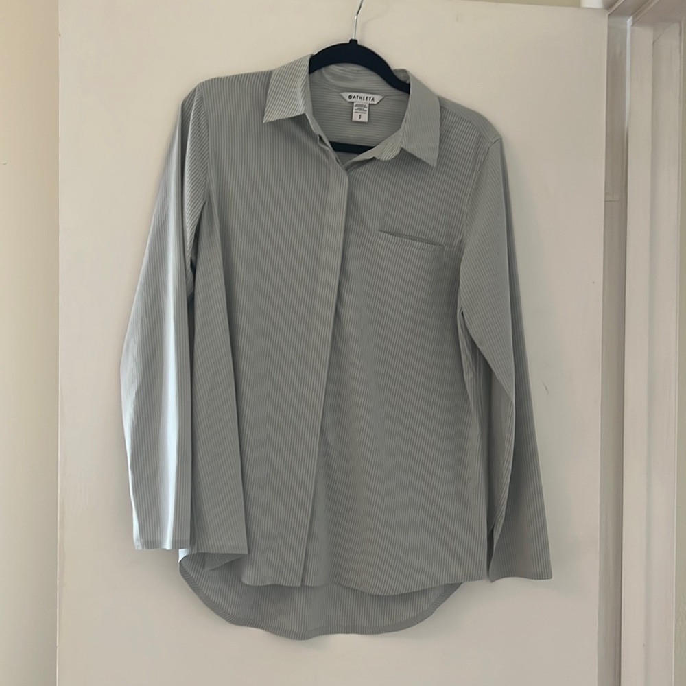Athleta Everlasting Button Down Long Sleeve Top, Size Small, pale sage stripe